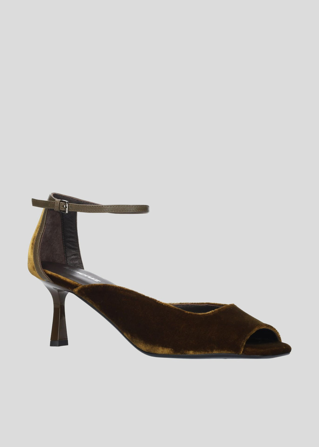 Qelina Sandals 70