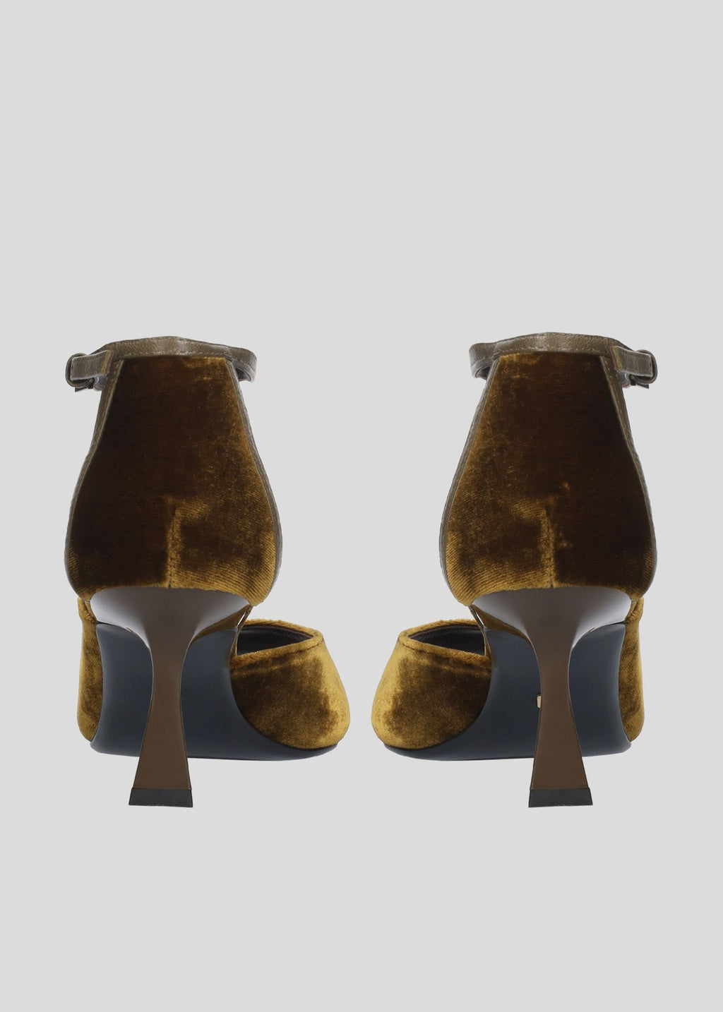 Qelina Sandals 70