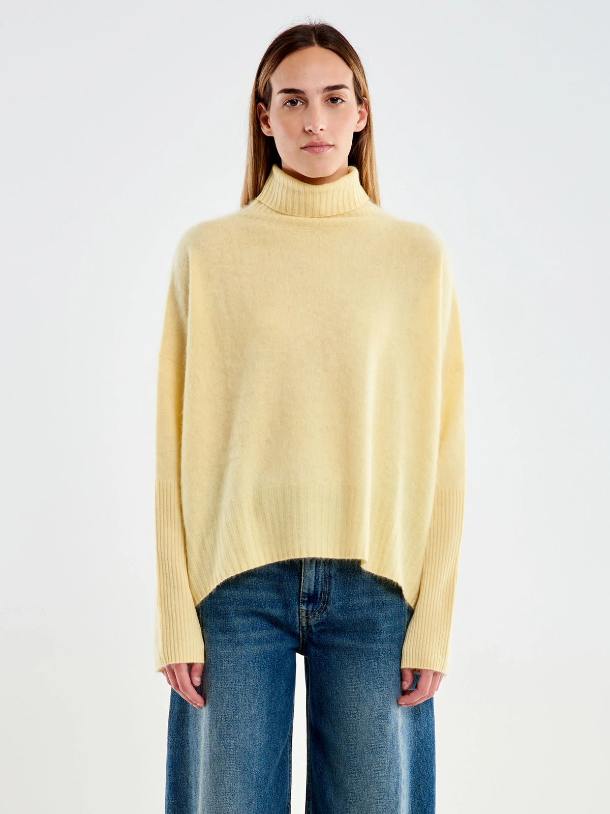Jersey cuello alto oversize