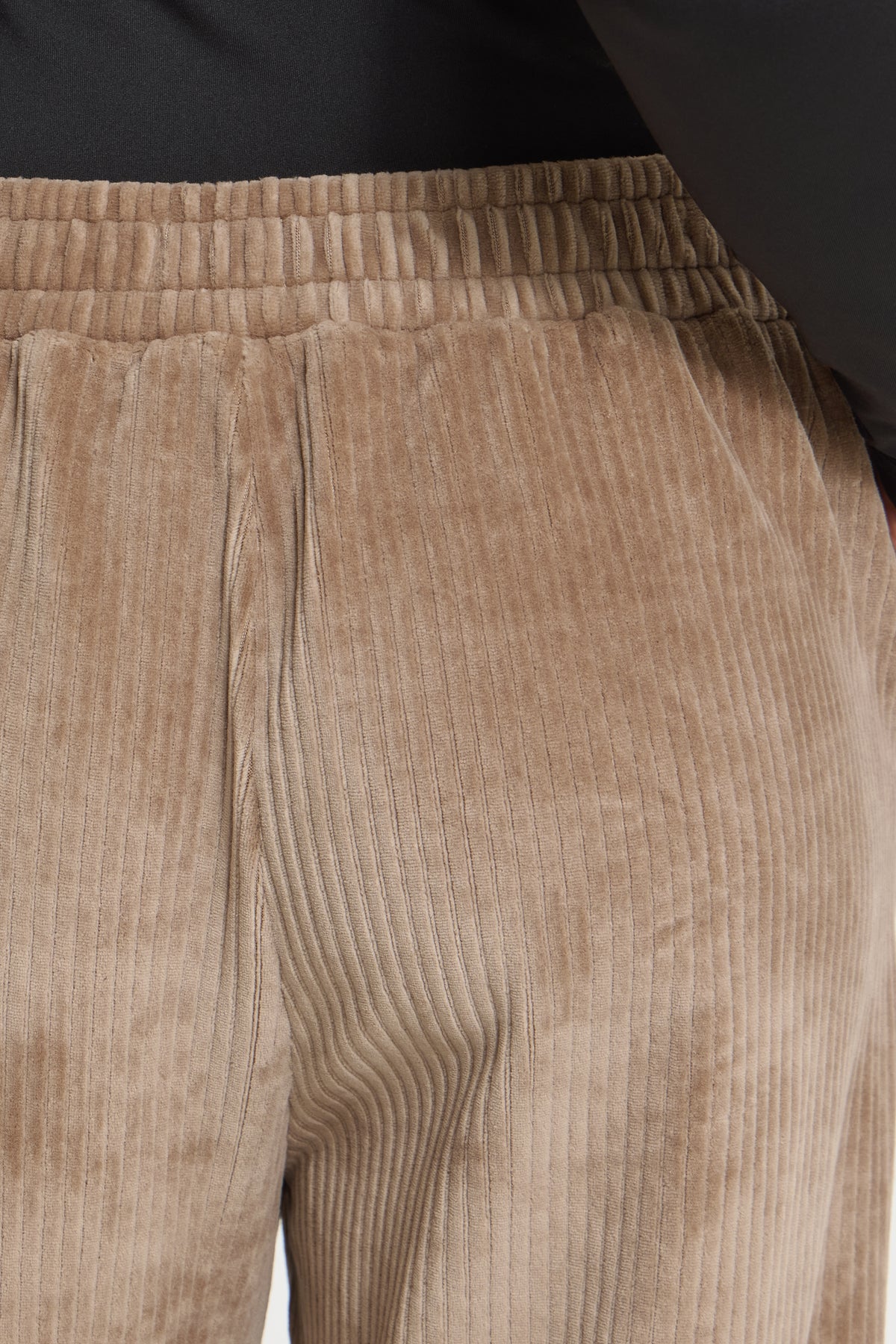 Pantalón IHTAMARY Cropped ICHI - Birch, detalle pana