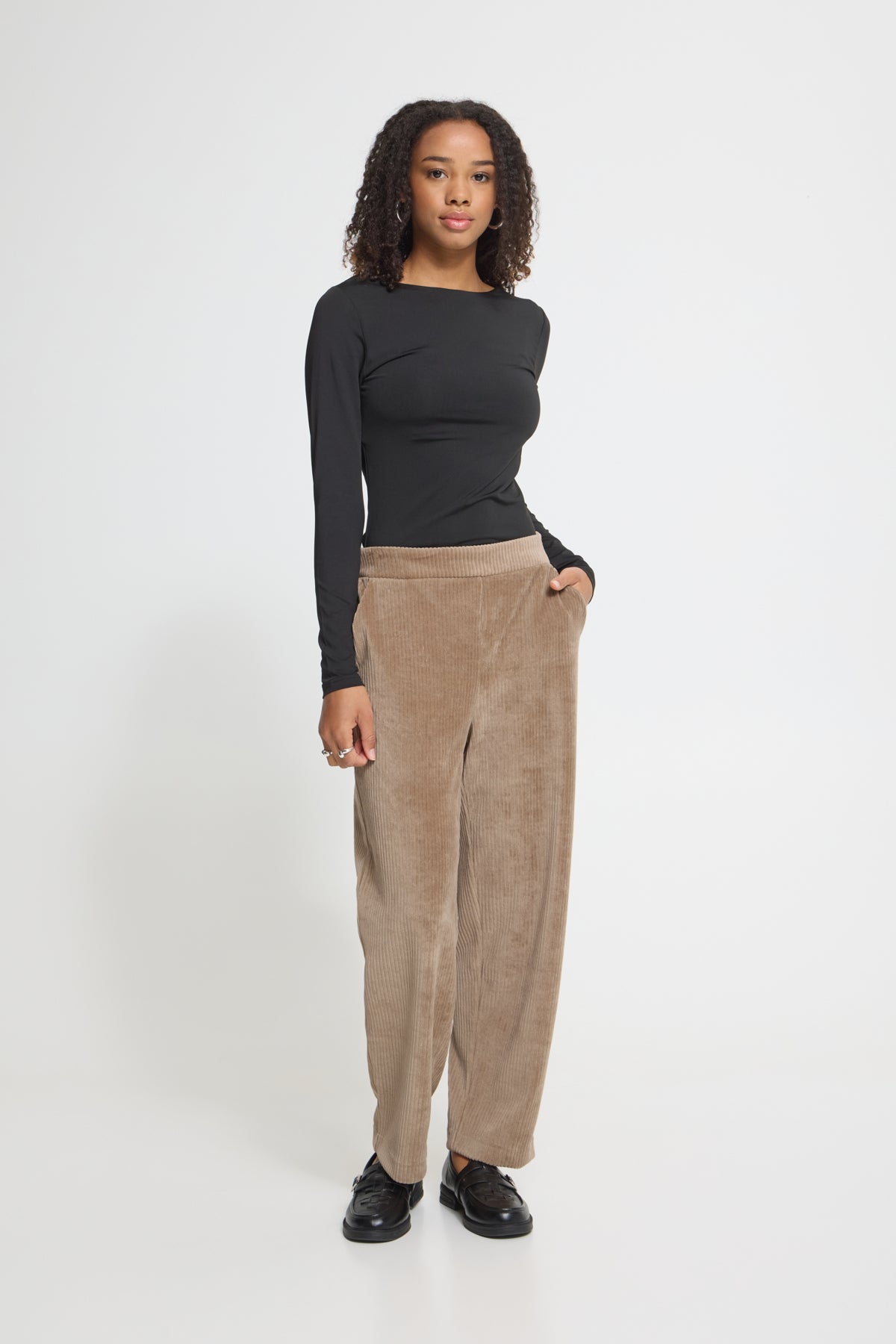 Pantalón IHTAMARY Cropped ICHI - toasted coconut