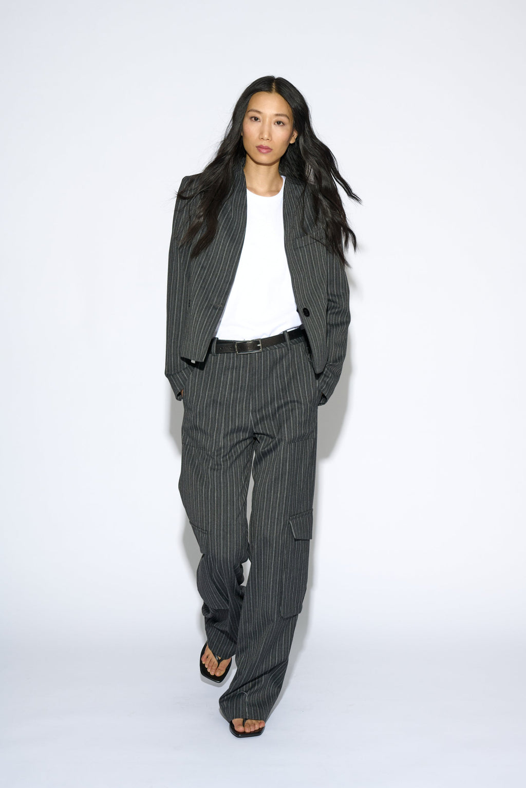 Pantalón Puglia raya gris - look completo