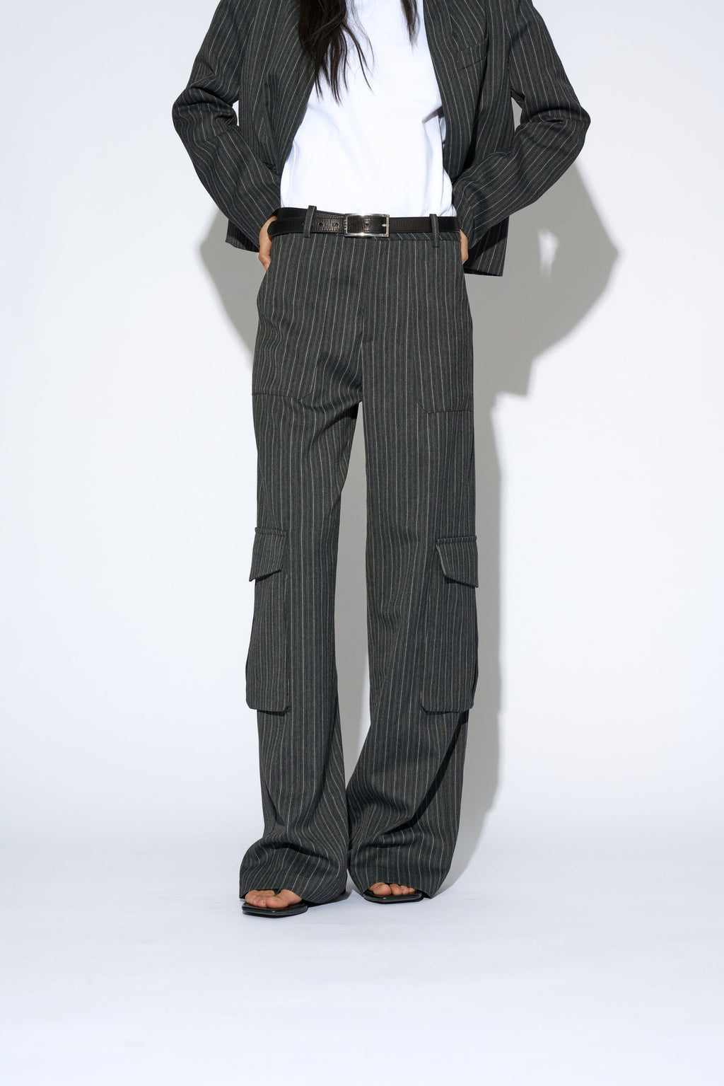 Pantalón Puglia raya gris - detalle bolsillos