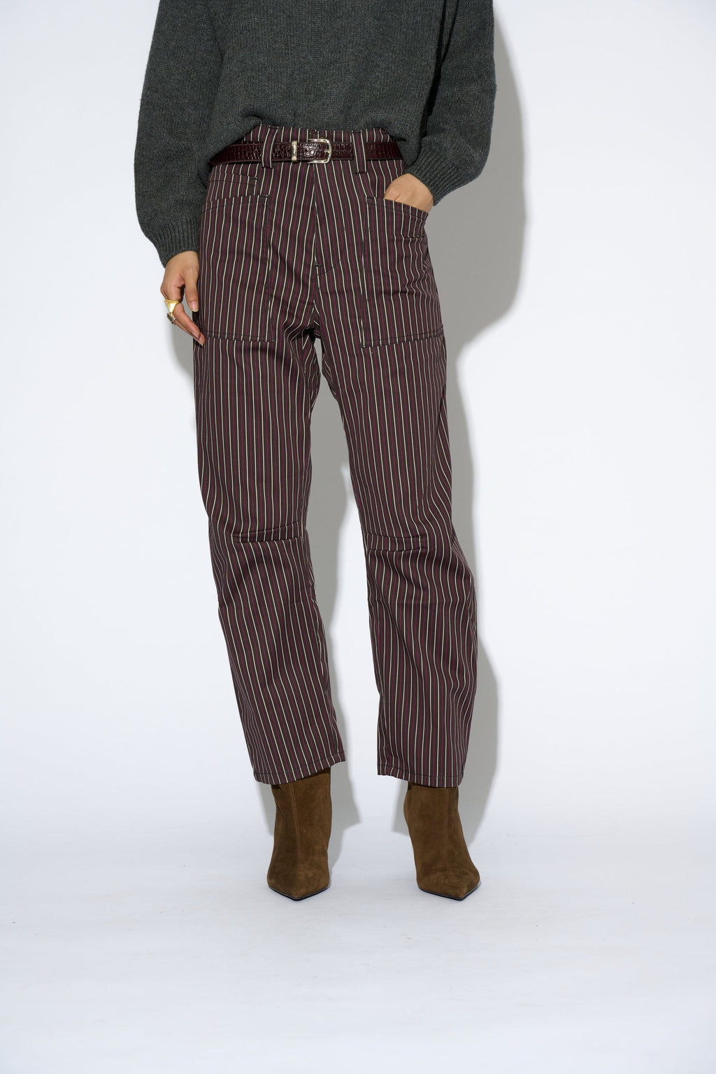 Pantalón Bruna raya marrón - detalle