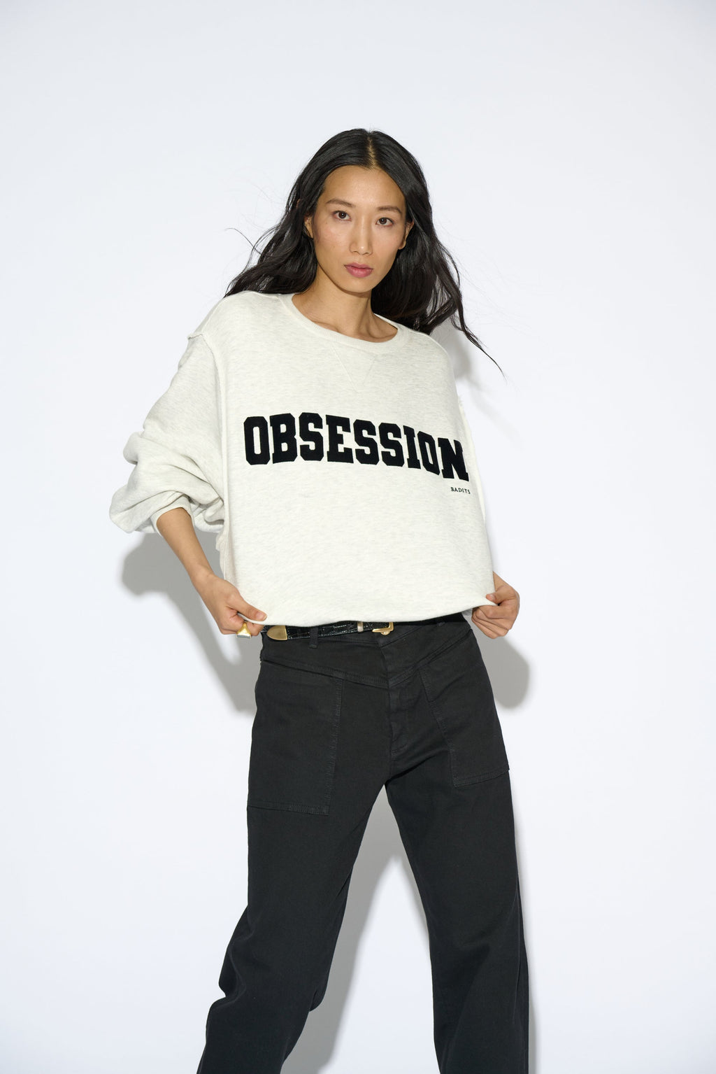 Sudadera Obsession gris - detalle texto