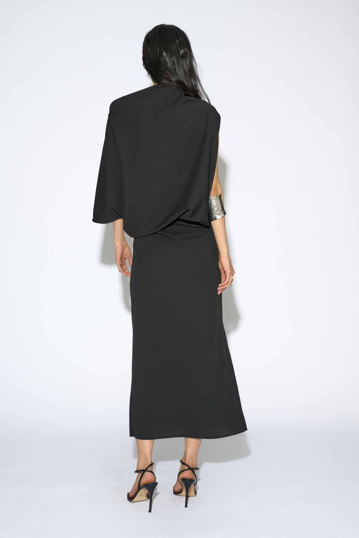 Vestido Greta negro - vista lateral