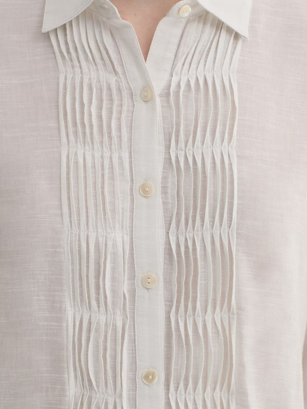 Camisa bimateria con pliegues
