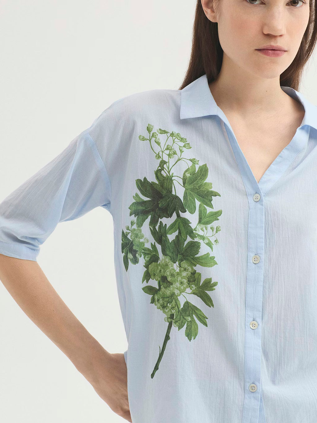 Camisa Positioned Flower Shirt Azul-claro