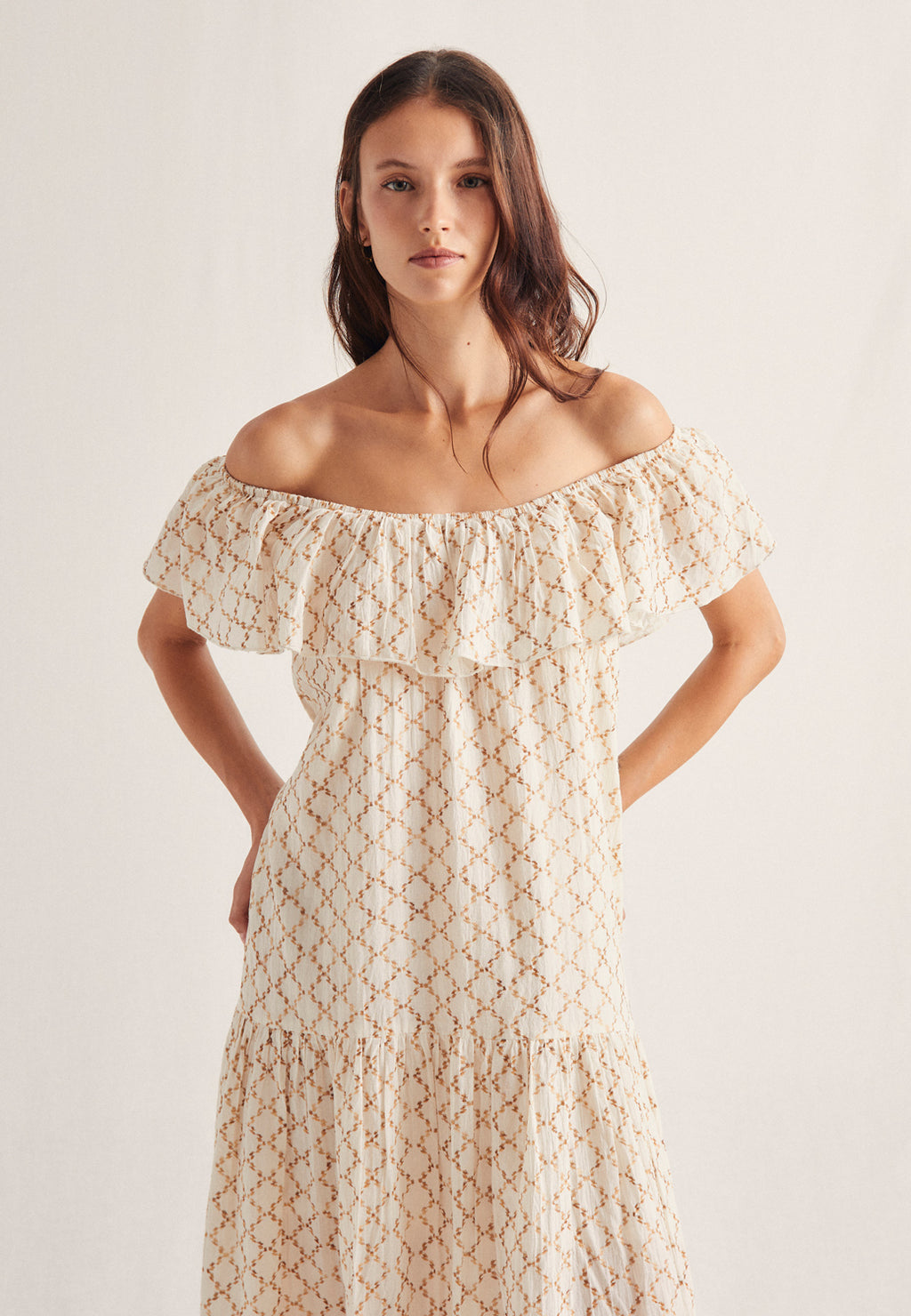 Vestido Volante Bordado Etnico Ivy Crudo