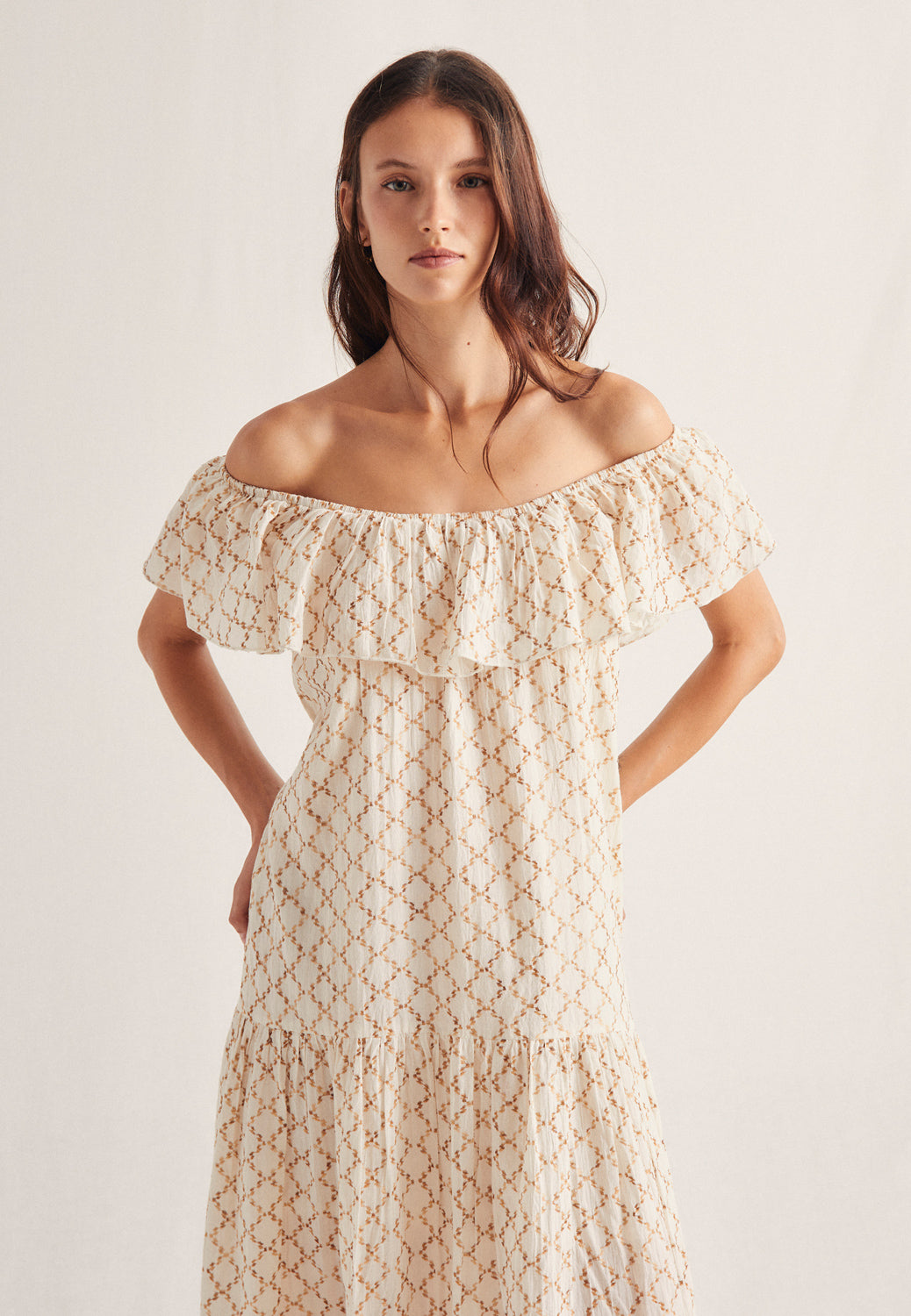 Vestido Volante Bordado Etnico Ivy Crudo