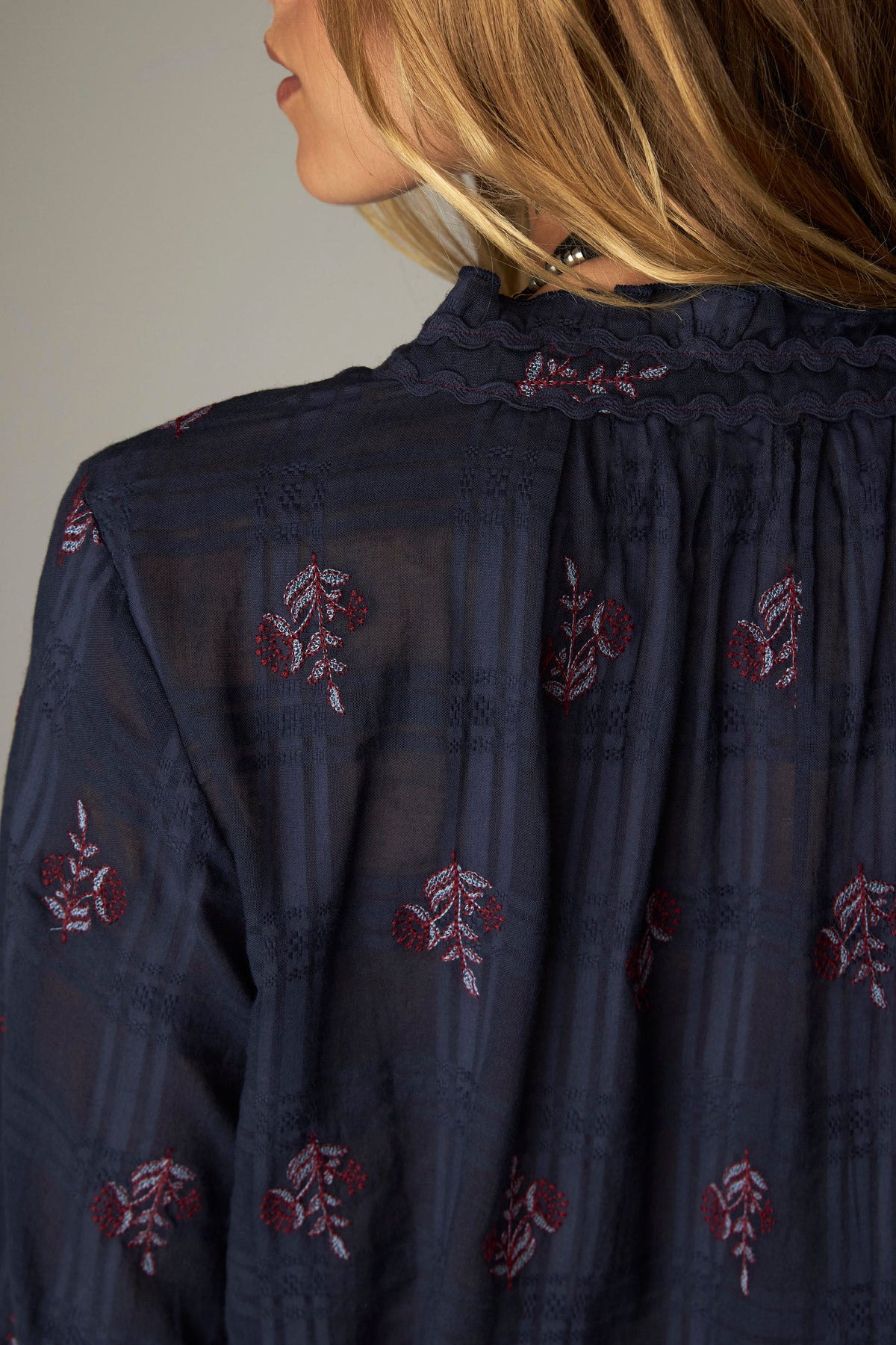 Blusa Sabine Bleu Romance Blue Granada - Maison Hotel