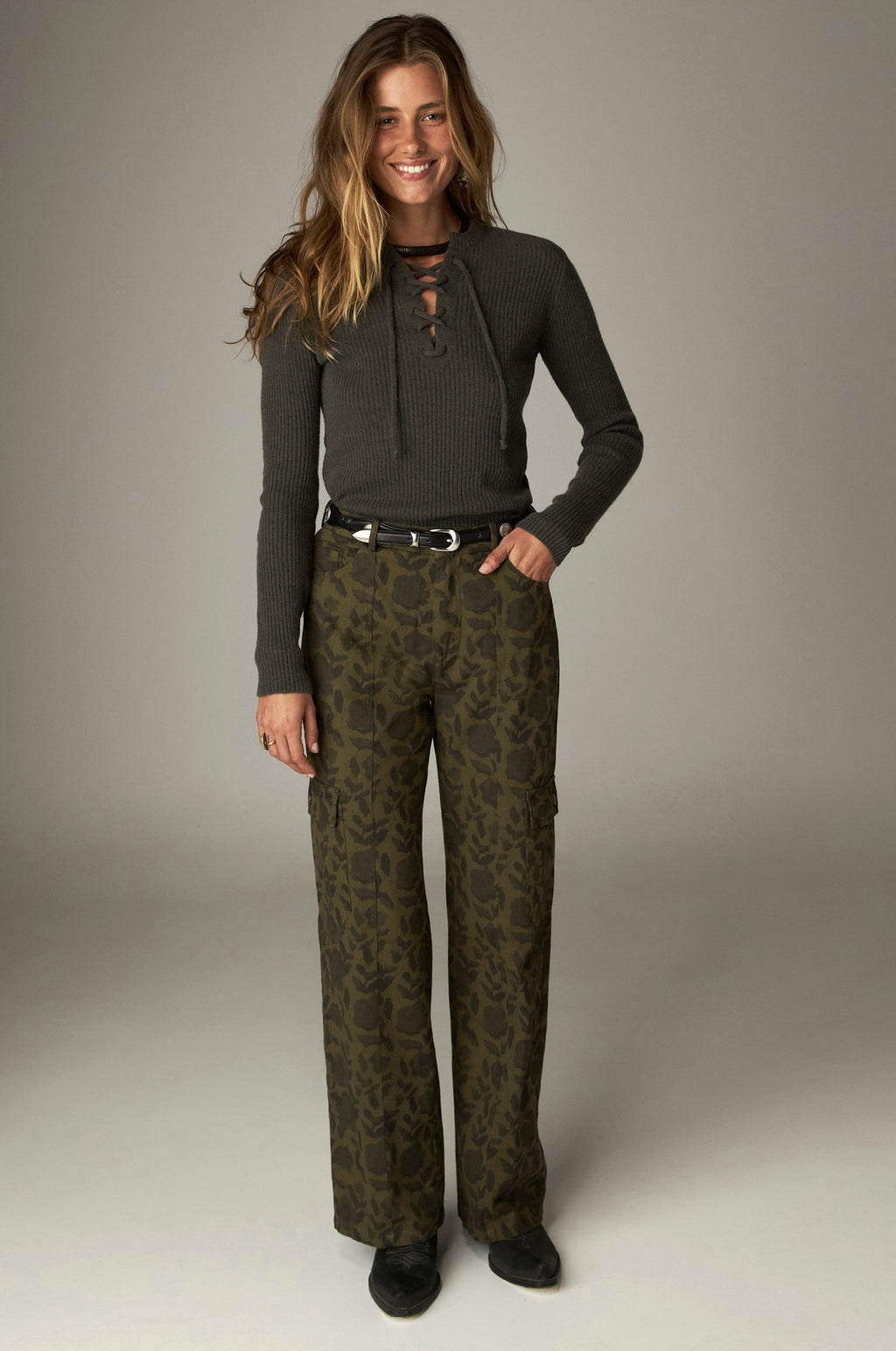 Pantalón Alan In The Army Now Greens And Blues - vista 3 - MAISON HOTEL