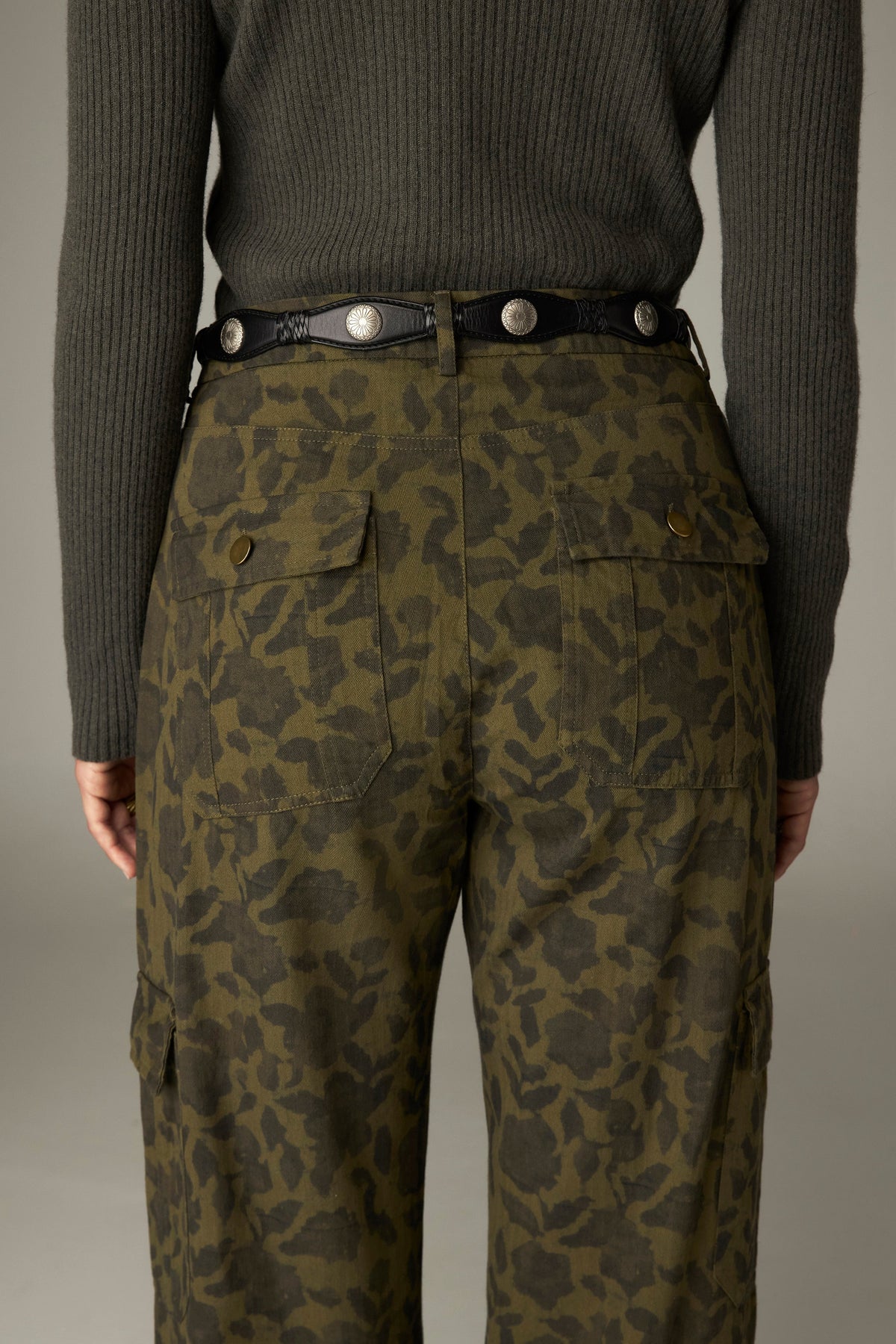 Pantalón Alan In The Army Now Greens And Blues - vista 9 - MAISON HOTEL