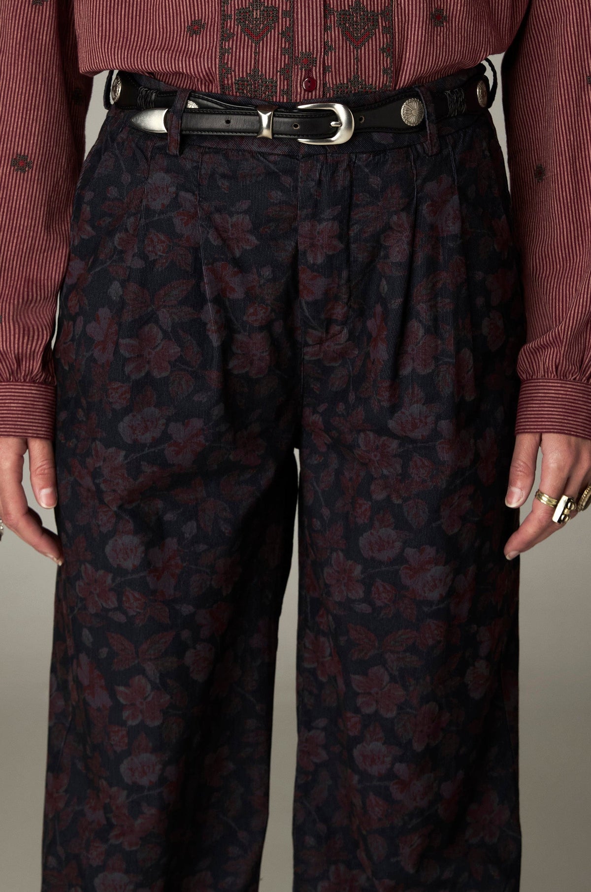 Pantalón Gordon Camelia Punk Pink - vista 1 - MAISON HOTEL