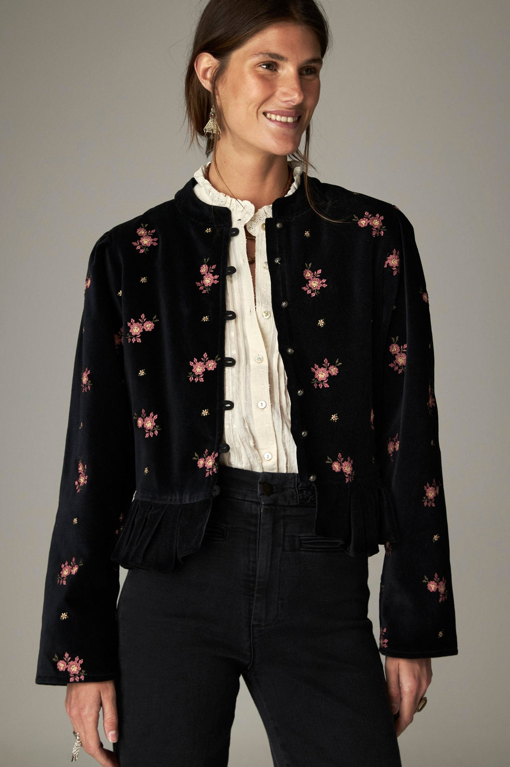 Chaqueta Antoinette Versailles Night Roses MAISON HOTEL - vista frontal