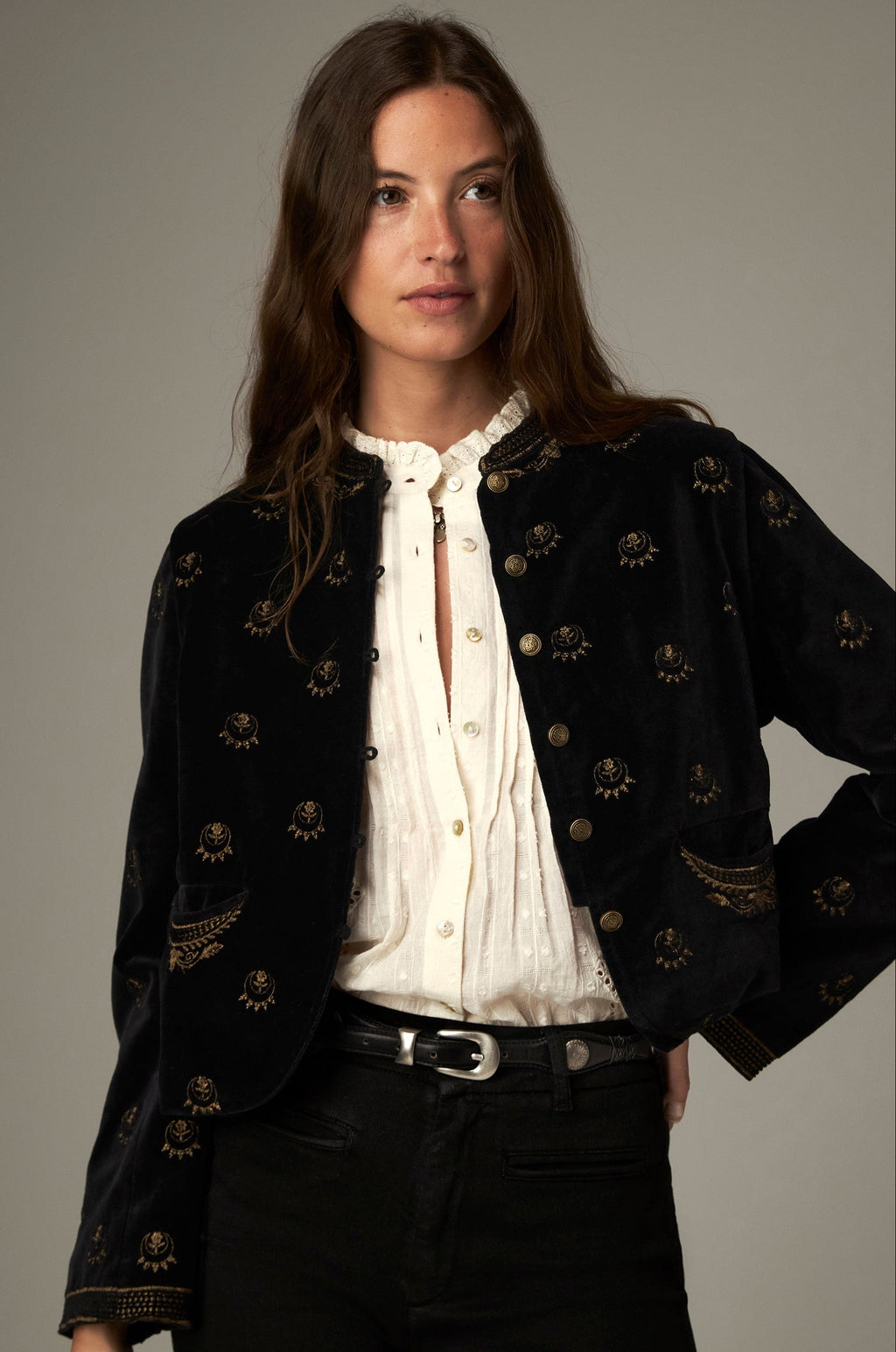 Chaqueta Luna Nostradamus Golden Stars MAISON HOTEL - detalle bordado estrellas