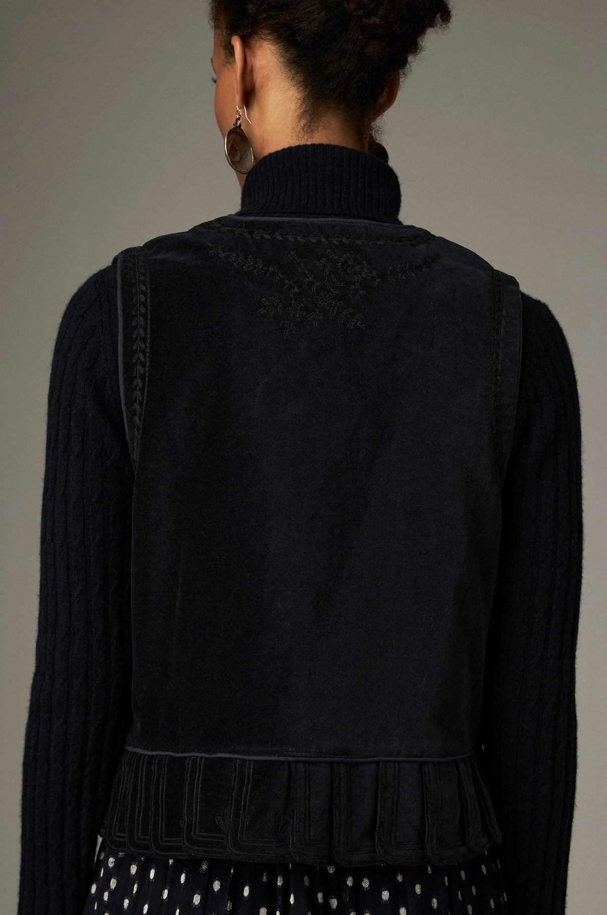 Chaleco Bob Blue Velvet terciopelo Vinton Blue MAISON HOTEL - detalle botones