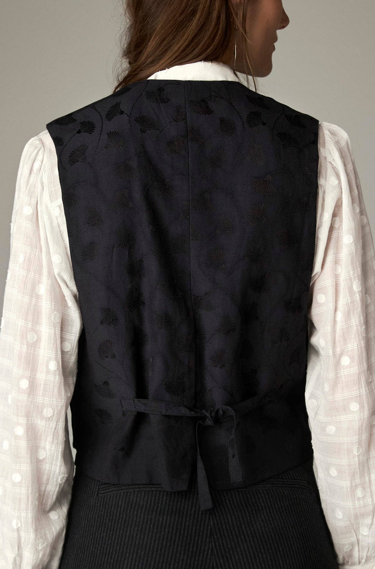 Chaleco Lou Velvet Underground Paint It Black MAISON HOTEL - look completo