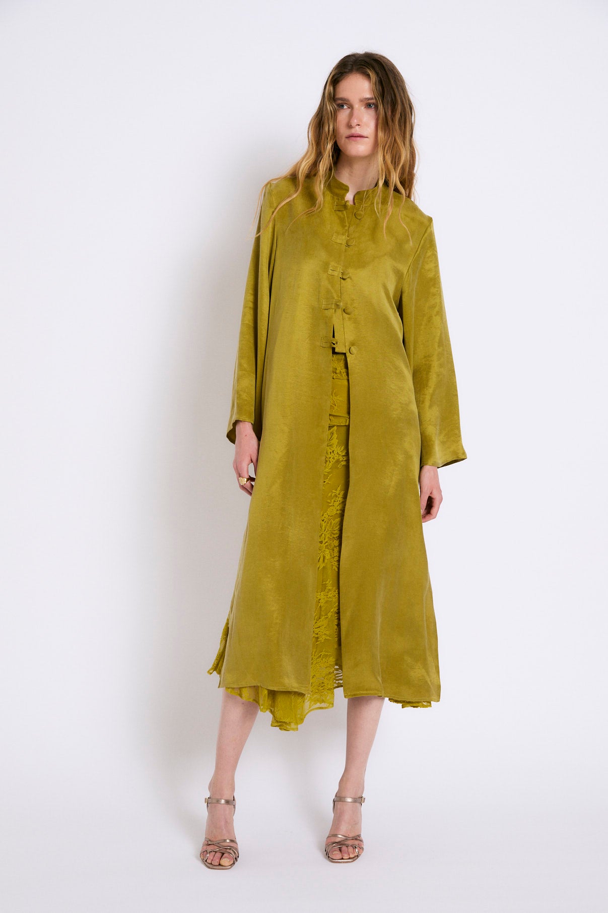 Abrigo Chiniski Oliva