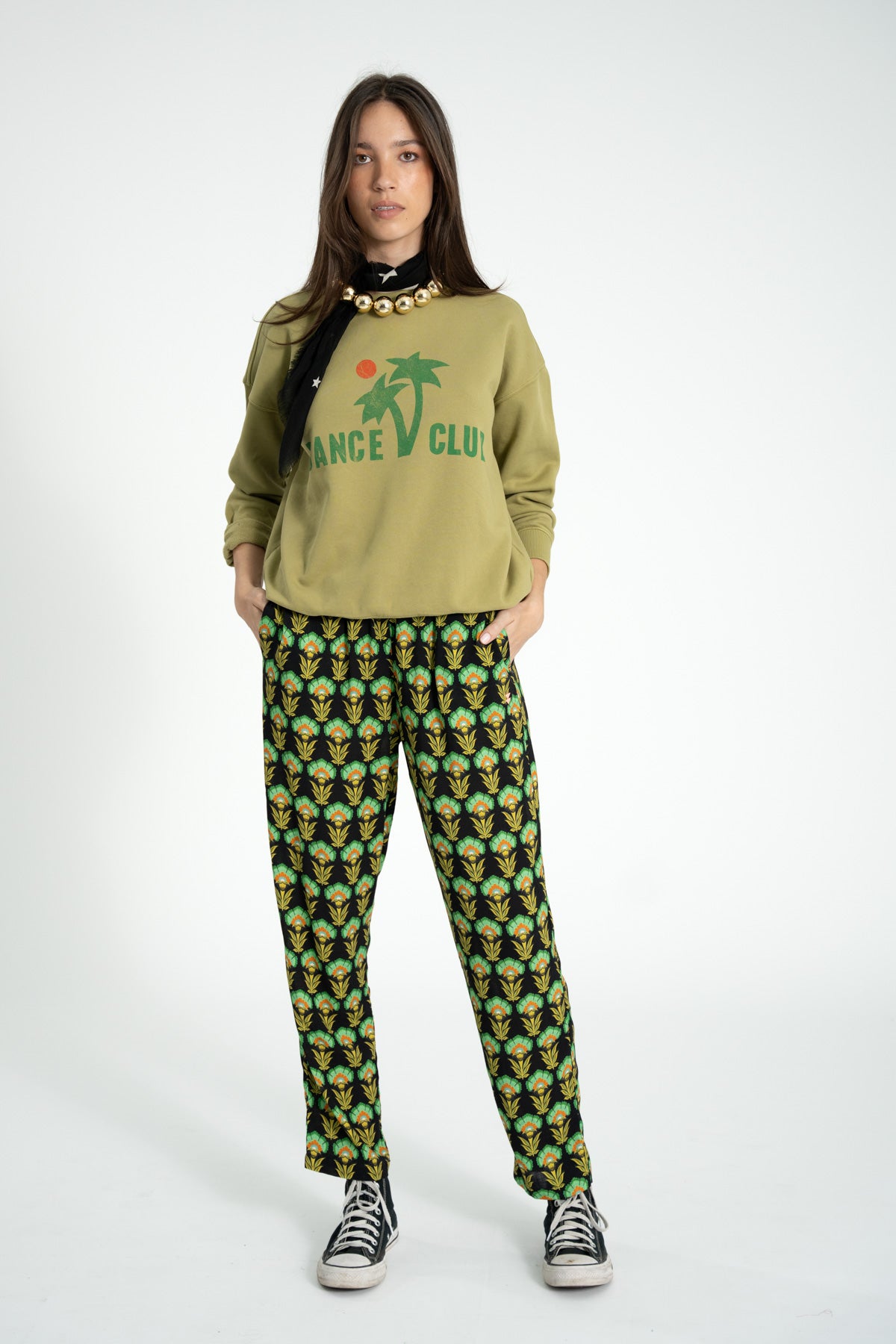 Sudadera Verde Oliva "Dance Club"