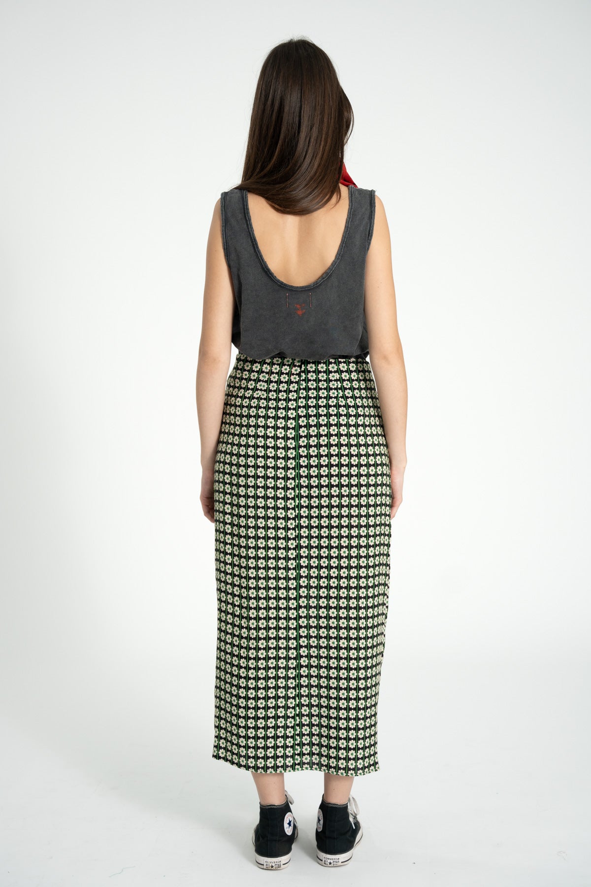 Camiseta/Top Sin Mangas Con Cuello Negro Lavado Estampado "Baby" Labios Rojos