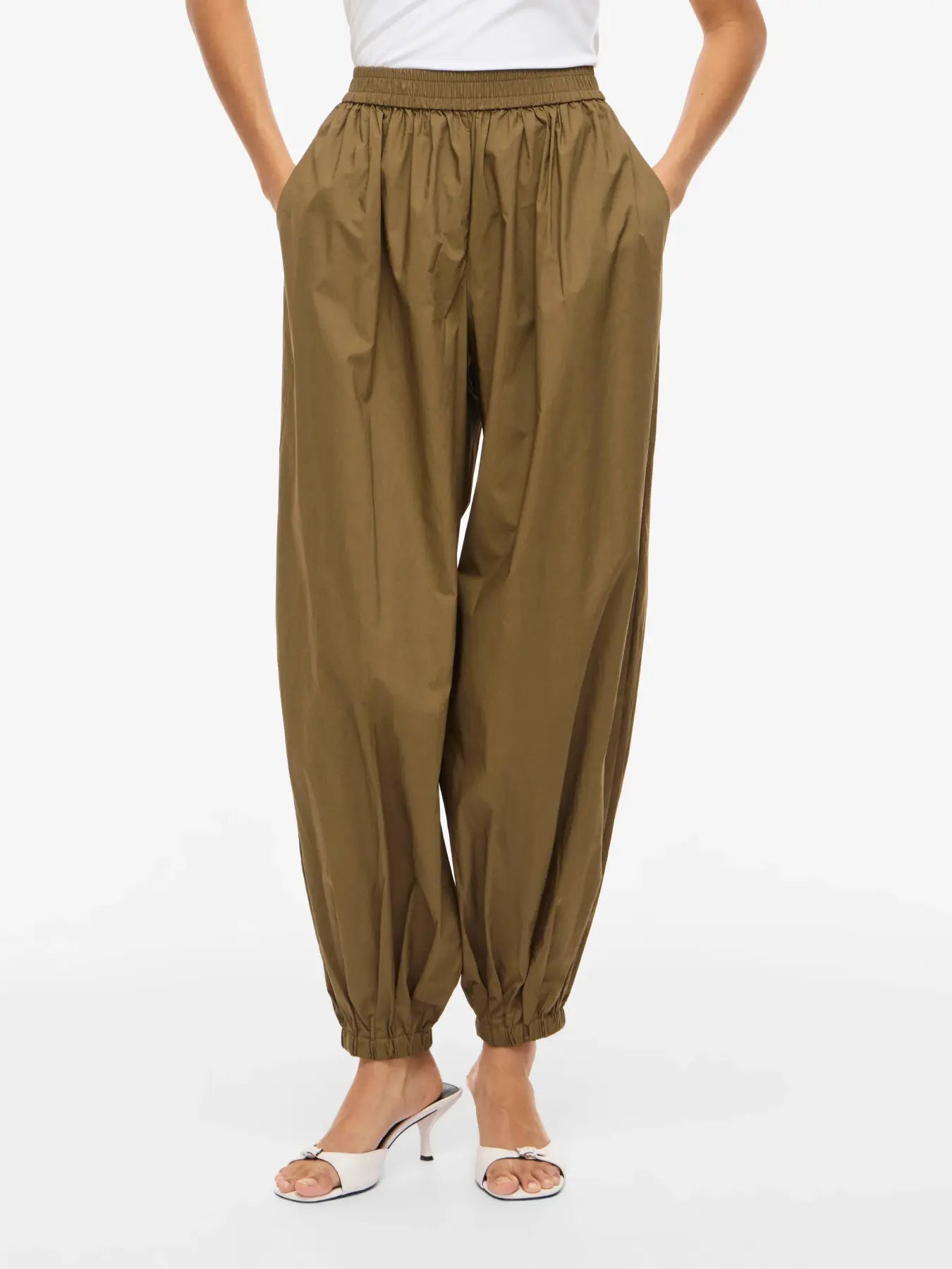 Pantalón Parachute Viemilie Talle Alto Verde Oliva Oscuro