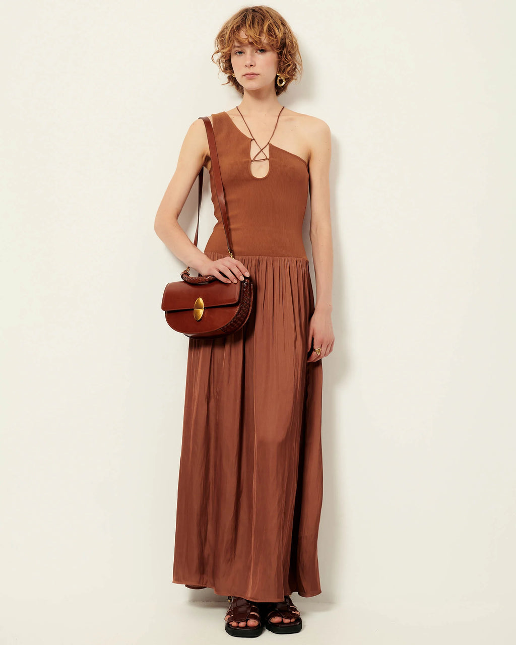 Vestido Mambossa Caramelo