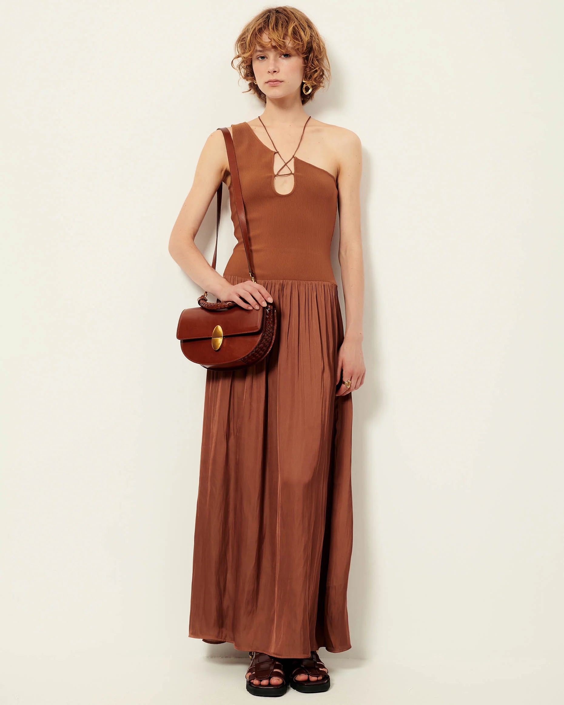 Vestido Mambossa Caramelo