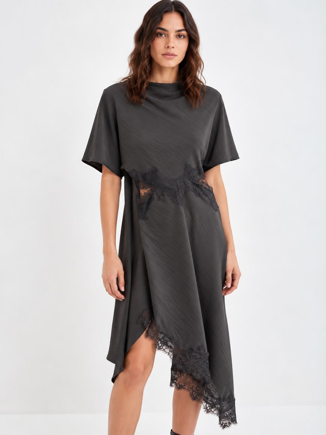 Vestido corto manga amplia