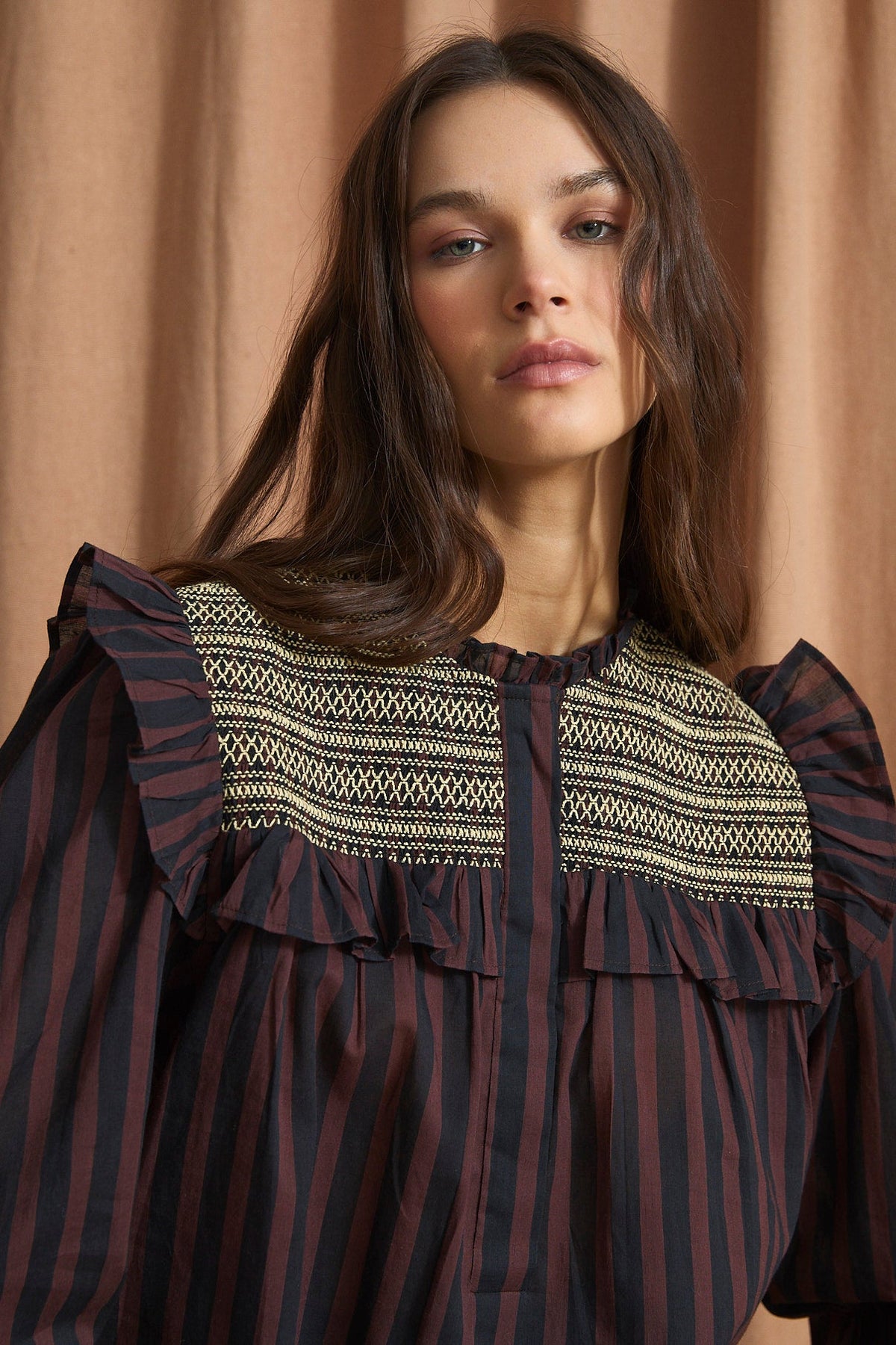 Blusa Conchita de líneas - Chocolate