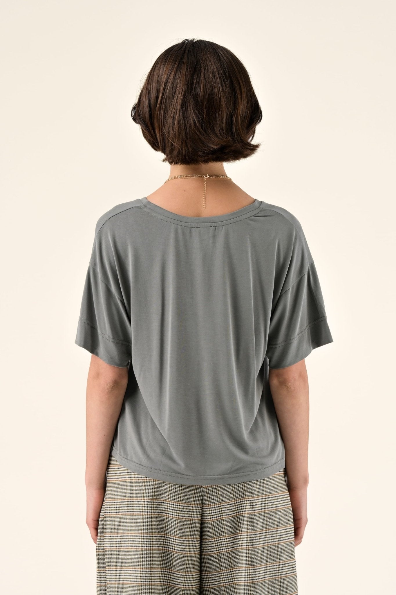 Camiseta Anya Kaki - OLIVIA BRUTUS