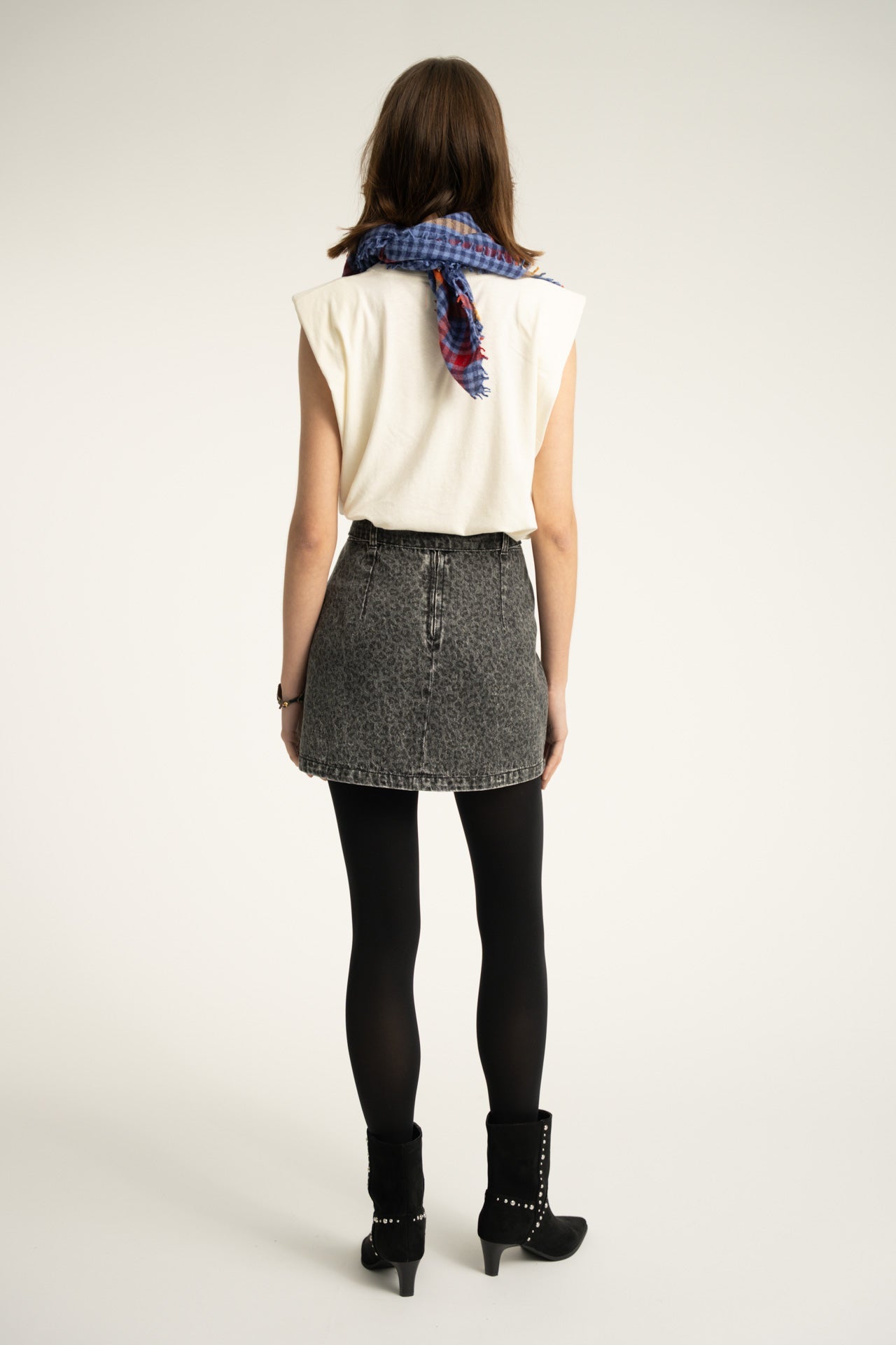 Camiseta sin mangas con hombreras - OLIVIA BRUTUS