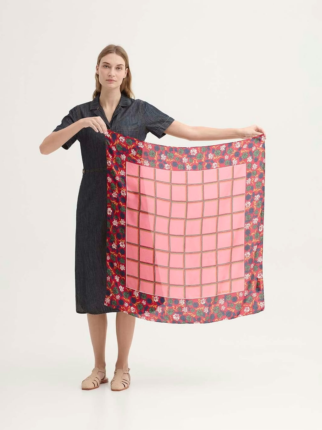 Chal Seda Hand Rolled Silk Scarf Rosa Intenso
