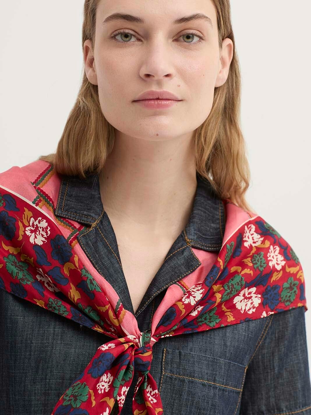 Chal Seda Hand Rolled Silk Scarf Rosa Intenso