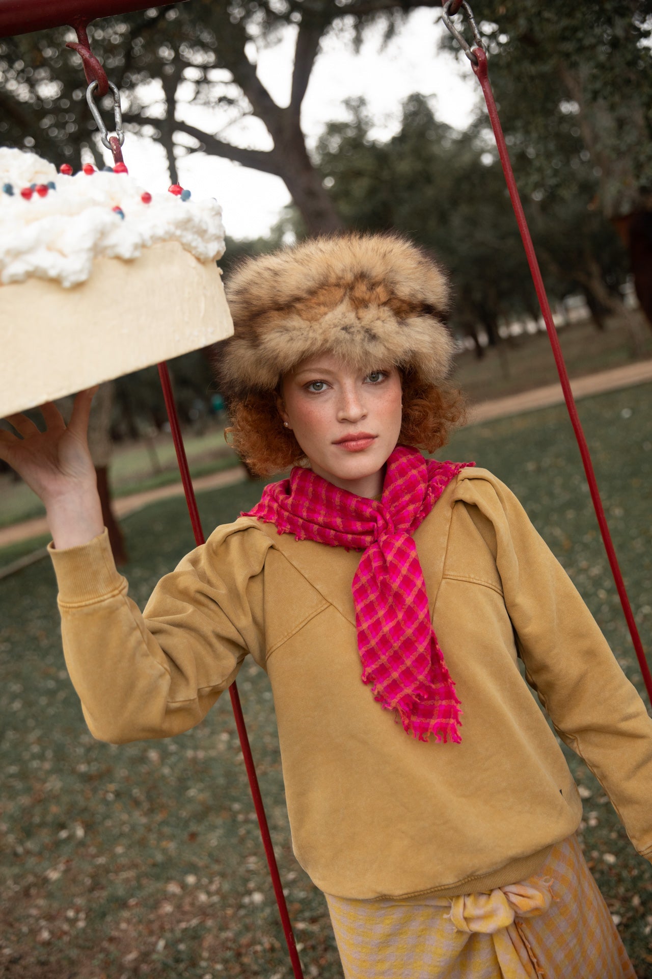 Sudadera con hombreras - OLIVIA BRUTUS
