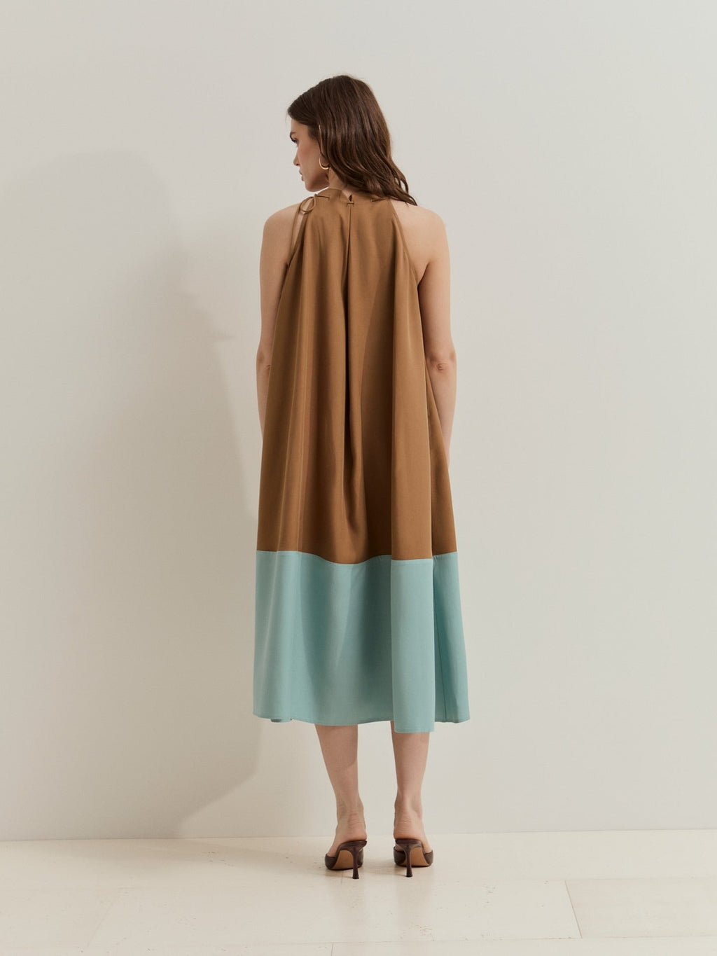Vestido Bicolor Camel LP007381.098 - OLIVIA BRUTUS